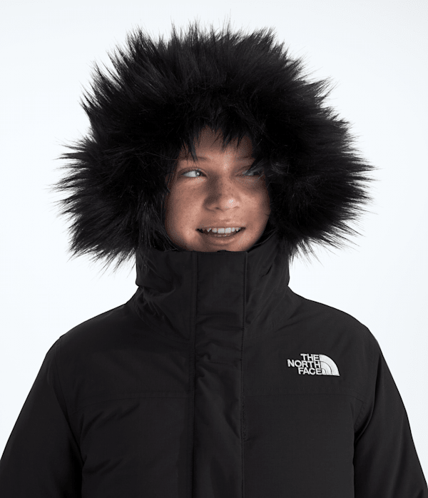 Girls-Arctic-Parka-TNF-MODELHOOD2.png