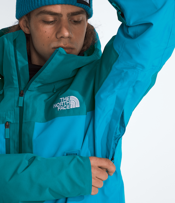 Mens-GORETEX-Dawnstrike-Insulated-Jacket-TNF-MODELALT2.png