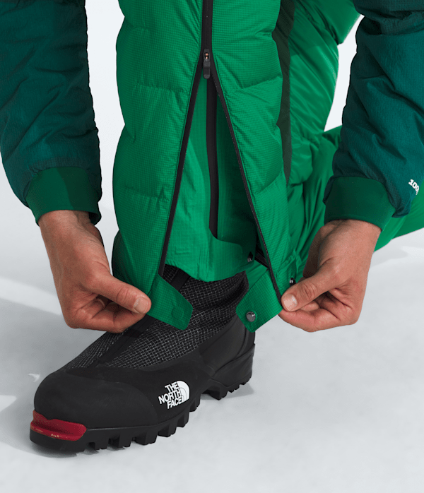 Mens-Summit-Series-CLOUD-DOWN-AMK-LT-Pants-TNF-MODELALT1.png