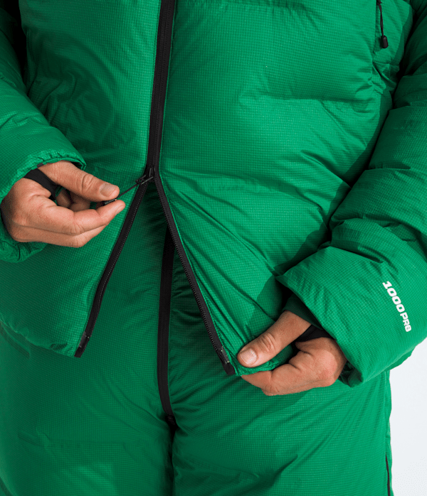 Mens-Summit-Series-CLOUD-DOWN-AMK-Parka-TNF-ALT1.png