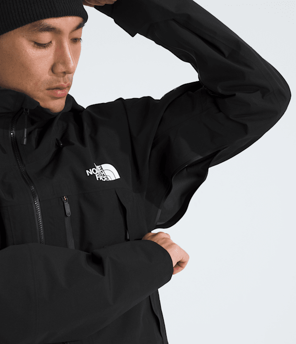 Mens-Summit-Series-Verbier-GORETEX-Jacket-TNF-MODELALT2.png