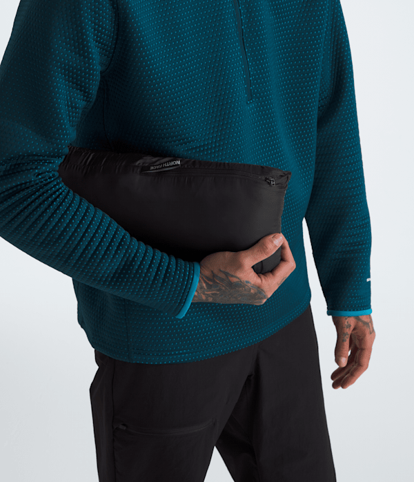 Mens-Terra-Peak-Jacket-TNF-MODELALT6.png