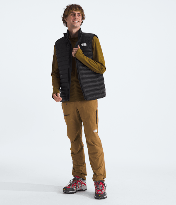 Mens-Terra-Peak-Vest-TNF-TNF-Black-HERO2.png