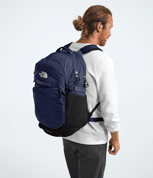 Router-Backpack-TNF-MODELBACK.png