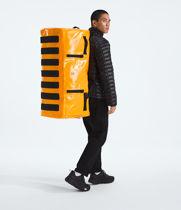 Summit-Series-Advanced-Mountain-Kit-140L-Duffel-TNF-MODELBACK.png