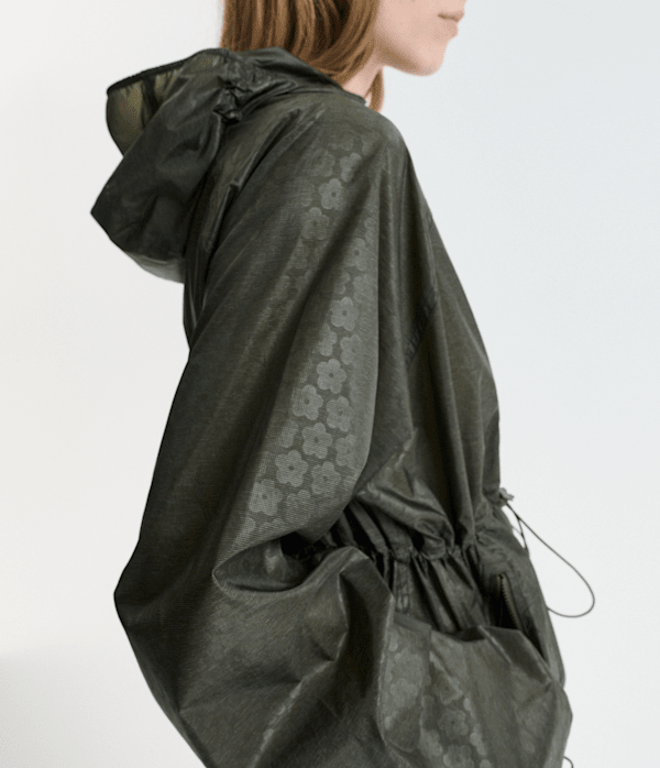 TNF-x-Cecilie-Bahnsen-Marlowe-Pullover-Wind-Jacket-TNF-Forest-Night-Green-ALT1.png