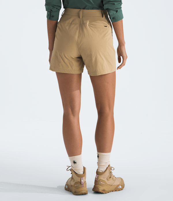 Womens-Basin-5-Shorts-TNF-BACK.png