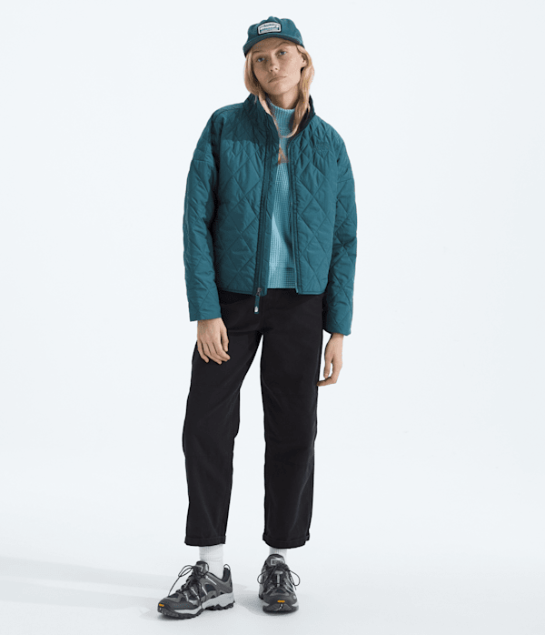 Womens-Diamond-Peak-Insulated-Jacket-TNF-HERO2.png