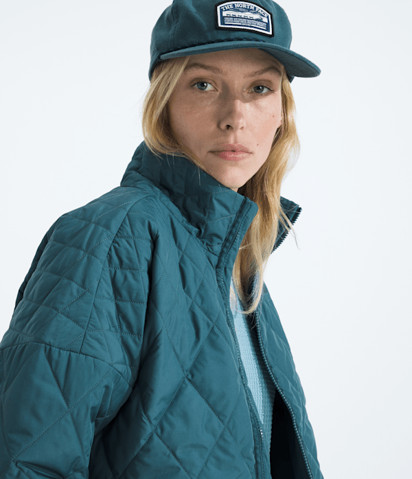 Womens-Diamond-Peak-Insulated-Jacket-TNF-HERO3.png
