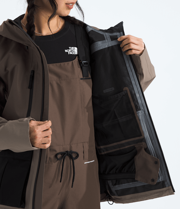 Womens-Dragline-Jacket-TNF-MODELINT.png