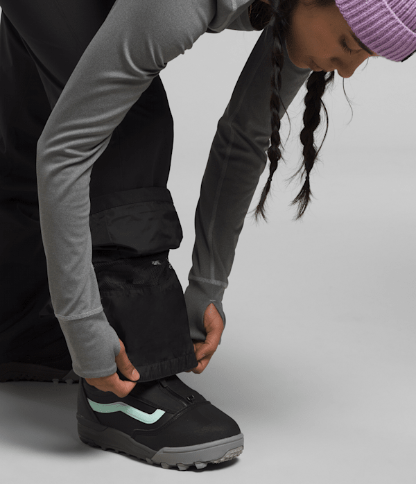 Womens-Freedom-Stretch-Pants-TNF-MODELALT1.png