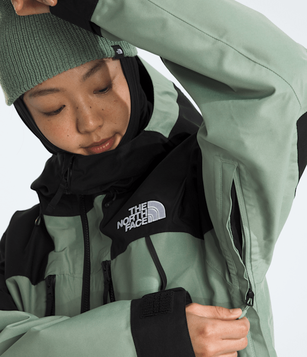 Womens-GORETEX-Hex-Jacket-TNF-MODELALT2.png