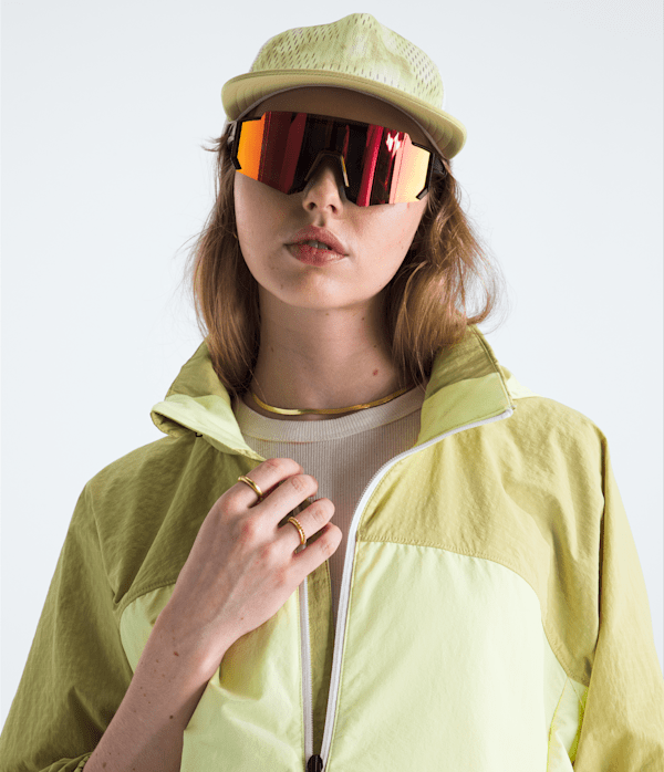 Womens-HKe-Utility-Wind-Jacket-TNF-HERO2.png