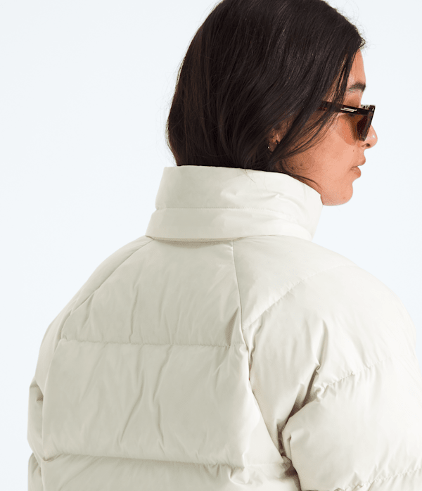 Womens-Hydrenalite-City-Long-Down-Hooded-Parka-TNF-White-Dune-MODELHOOD4.png