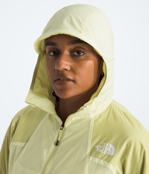 Womens-Ridgelite-FUTUREFLEECE-Wind-Jacket-TNF-MODELHOOD2.png