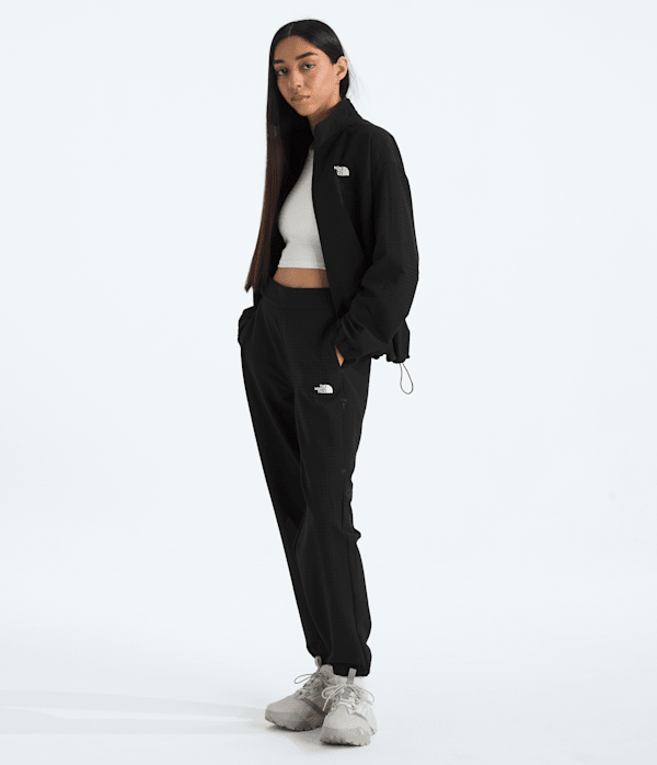 Womens-Tekware-Jacket-TNF-HERO2.png