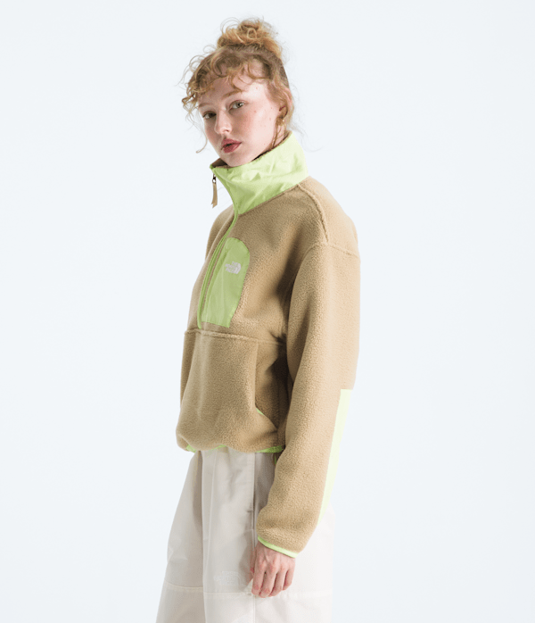 Womens-Yumiori-Off-Peak-Zip-Jacket-TNF-MODEL34.png